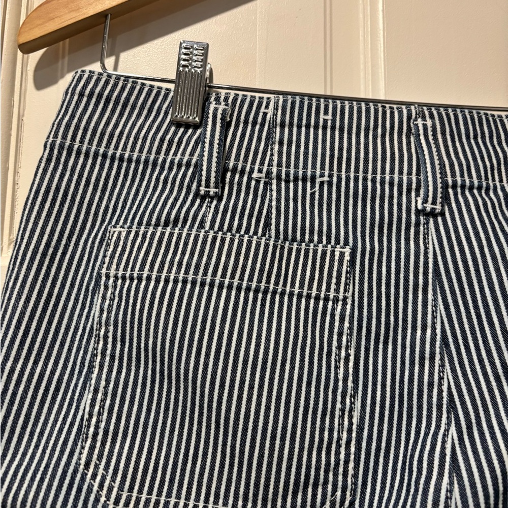 Talbots EUC Worn Once- Relaxed Sz 10Blue and White Striped Pants - Picture 5 of 7